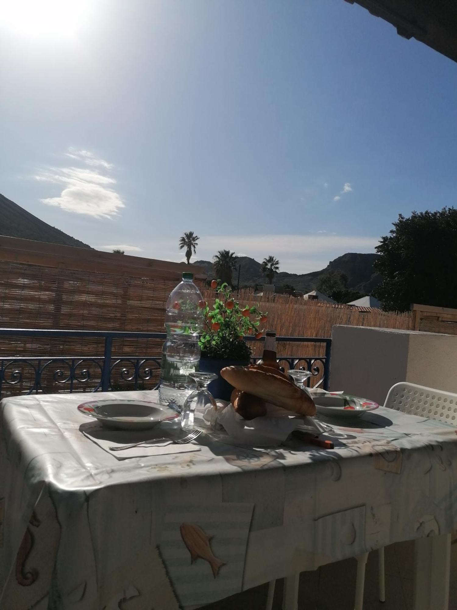 Casa Gambale Al Porto * Vulcano (Isola)